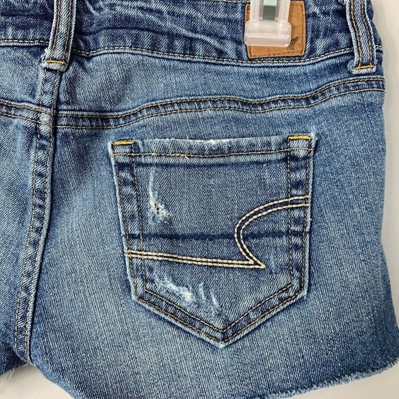 American Eagle Denim Booty Shorts Women Sz 2 Destroyed Cutoffs - Picture 4 of 7